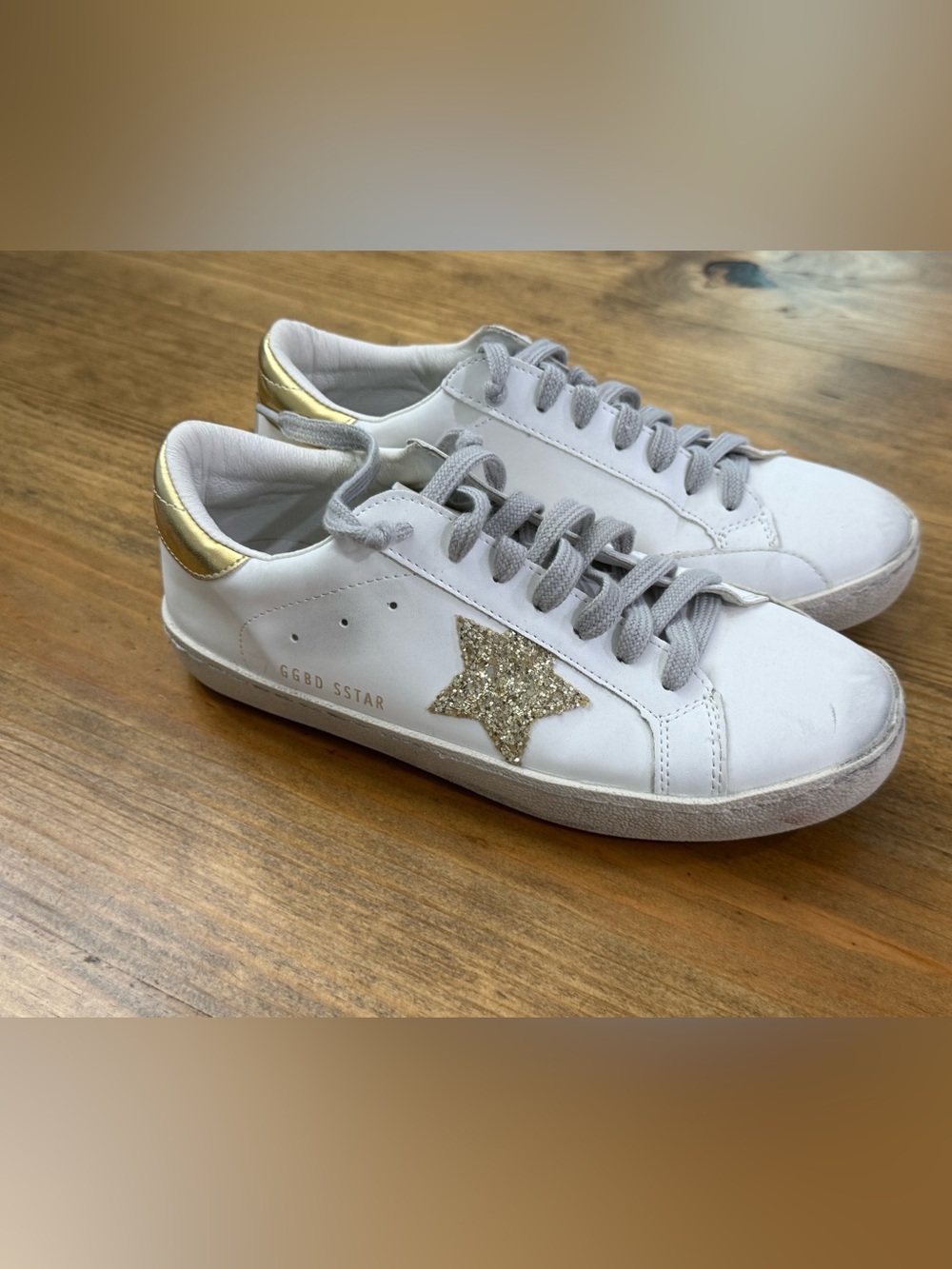 Women’s White Leather Gold Glitter Star Low Top Sneakers